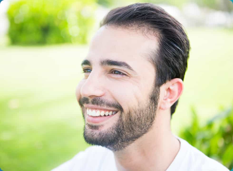 Why Custom Whitening Trays Beat One-Size-Fits-All Options